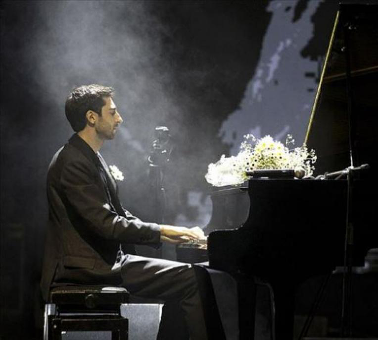 TRT Spanish: Russian pianist Evgeny Grinko arrives in Ankara